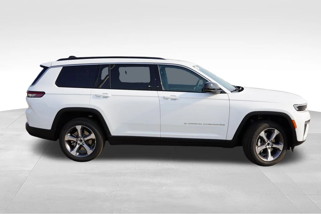 New 2026 White Jeep Limited image 2