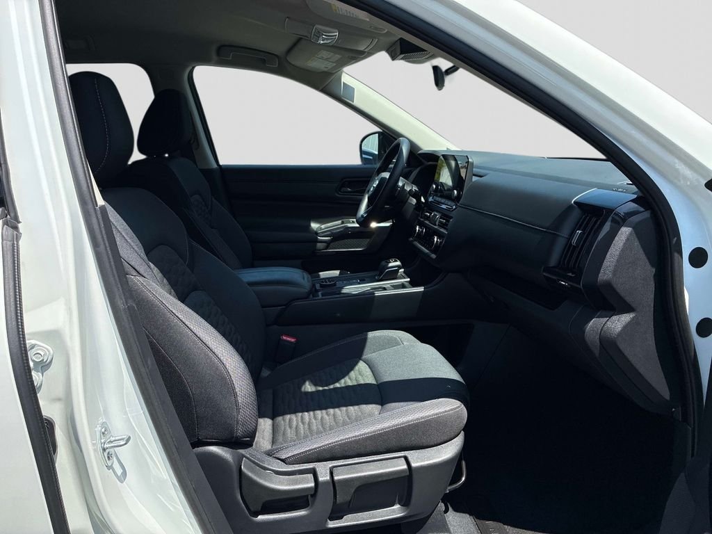Used 2025 White Nissan S image 10