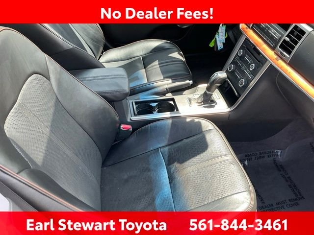 Used 2010  Lincoln Base image 34