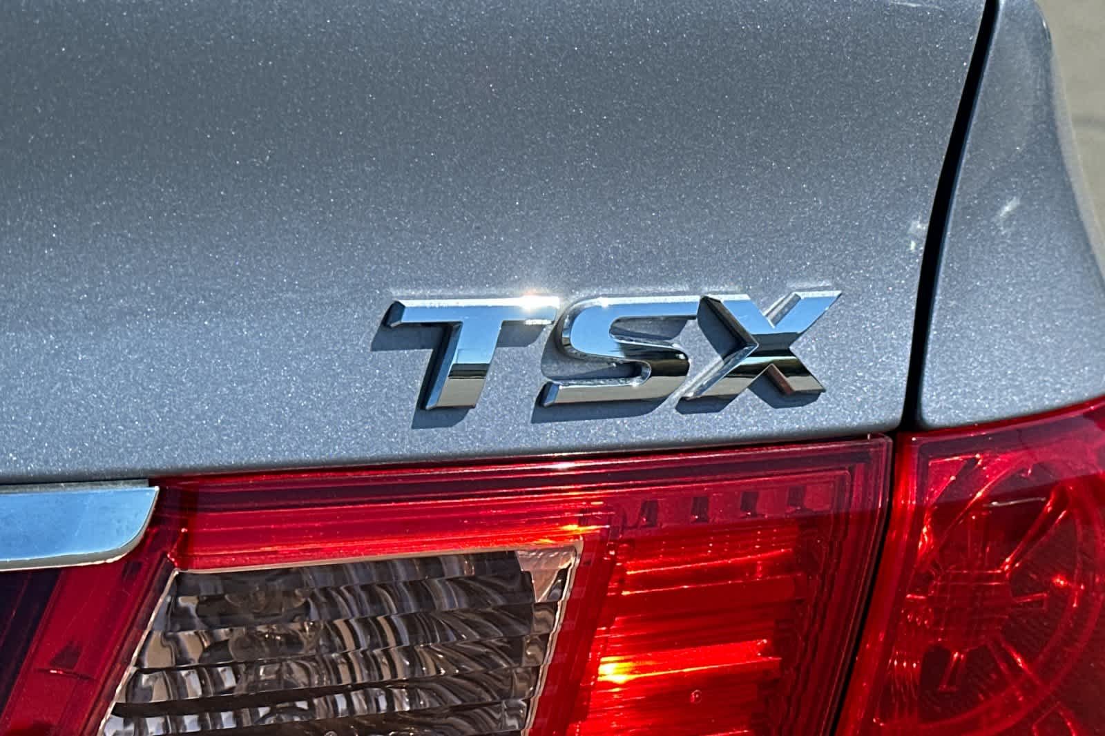 Used 2012  Acura  image 28