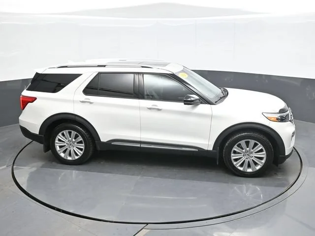 Used 2021 White Ford Limited image 16