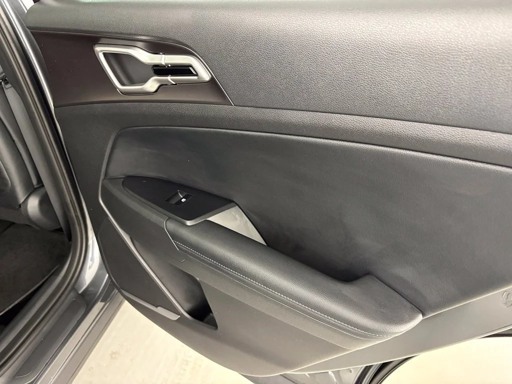 New 2027 Gravity Gray Kia EX image 42