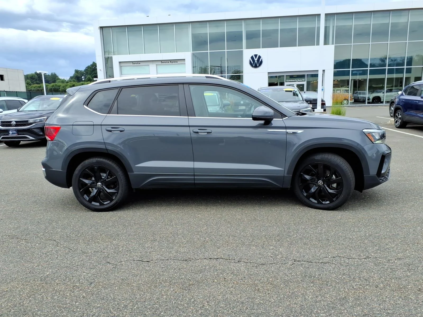 Certified Used 2023 Pure Gray Volkswagen SE image 4
