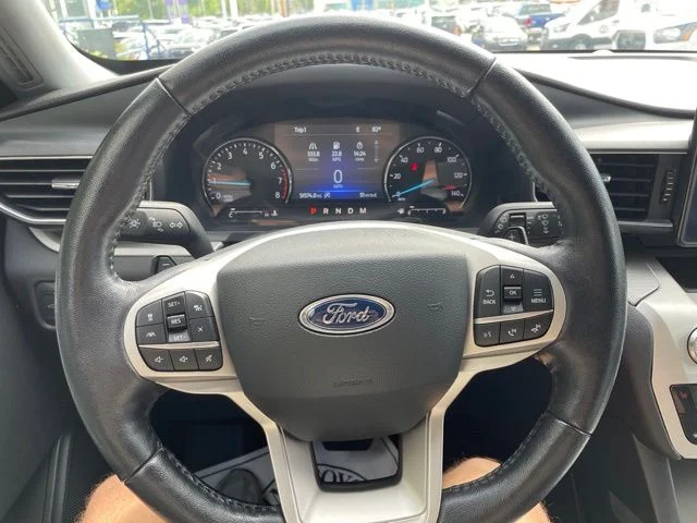 Used 2021 Black Ford XLT image 18