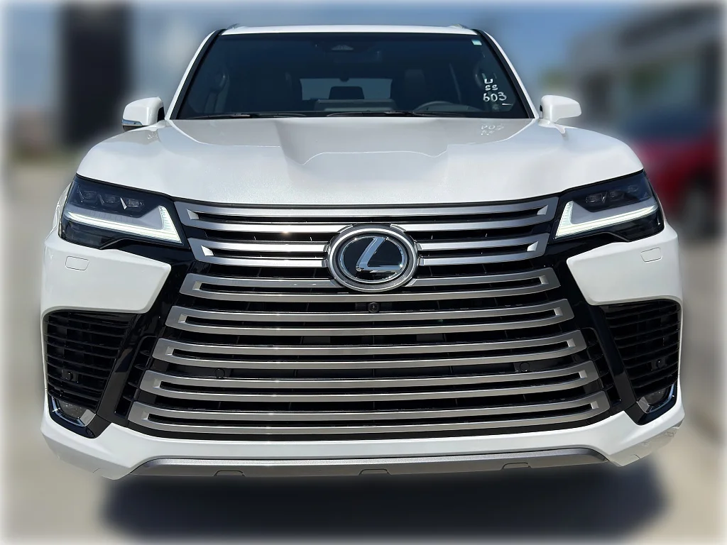 New 2026 Eminent White Pearl Lexus LUXURY image 3
