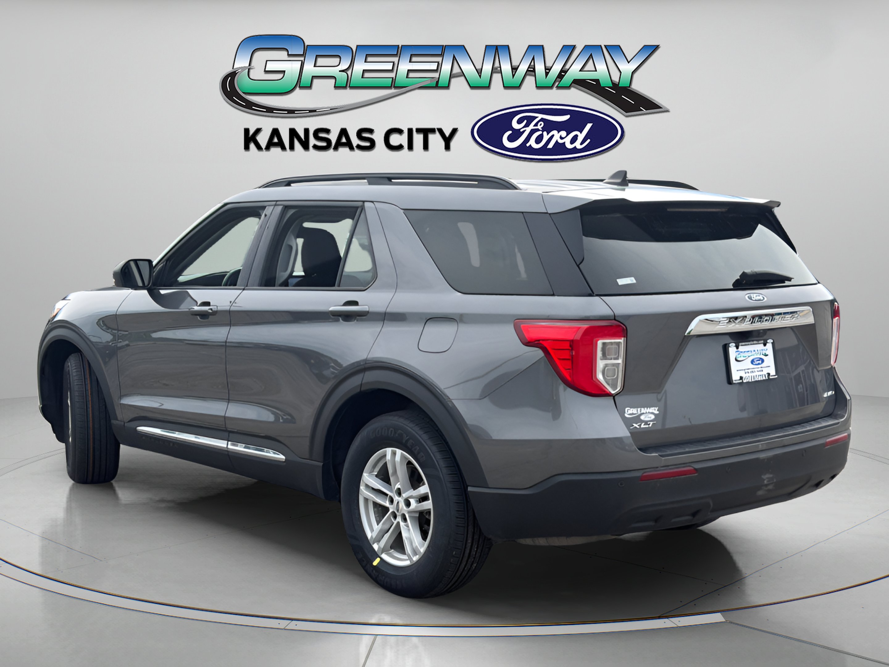 Used 2023 Gray Metallic Ford XLT image 5