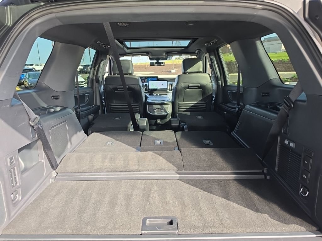 Used 2025  Ford Tremor image 31