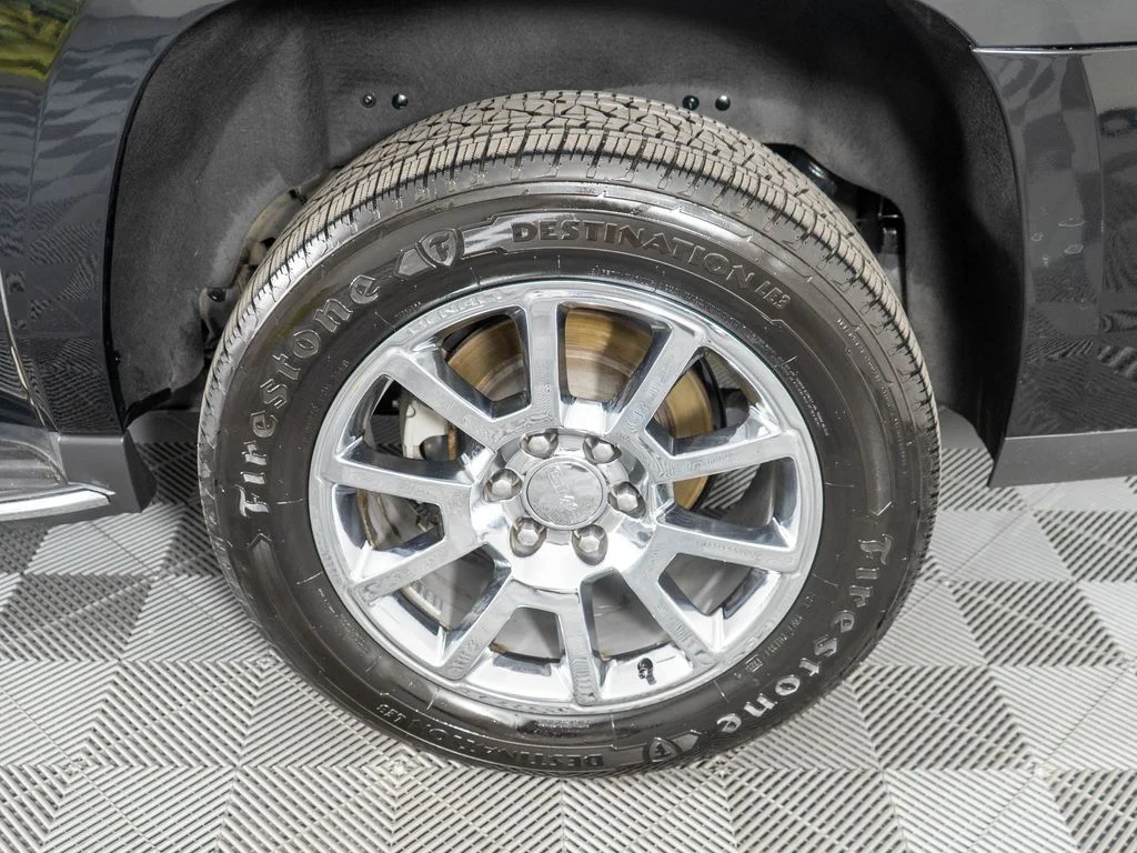 Used 2017 Black GMC Denali image 31