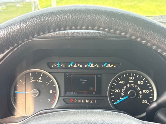 Used 2015 Red Ford XLT image 17