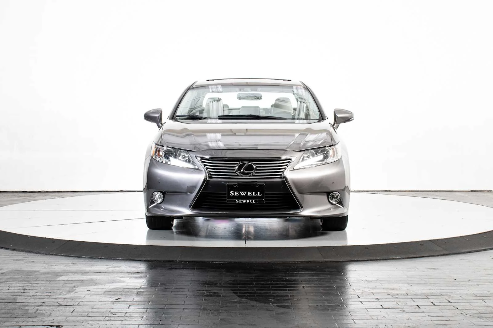 Used 2013 Nebula Gray Pearl Lexus 4dr Sdn image 10