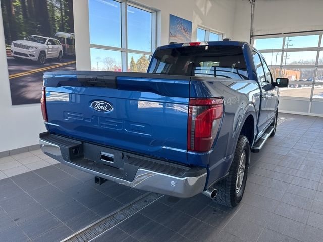 Used 2025 Blue Metallic Ford XLT image 5