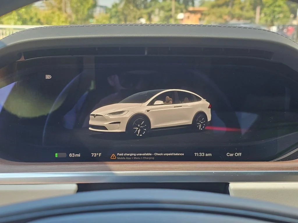 Used 2024  Tesla AWD image 28