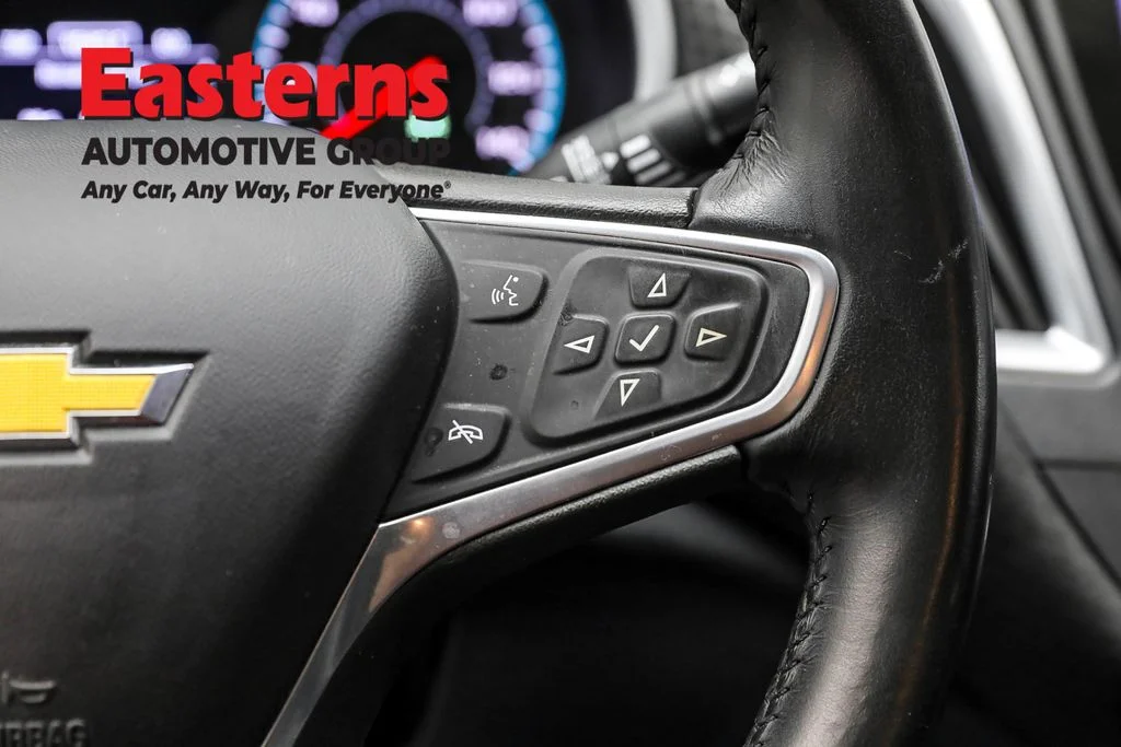 Used 2022 White Chevrolet RS image 16