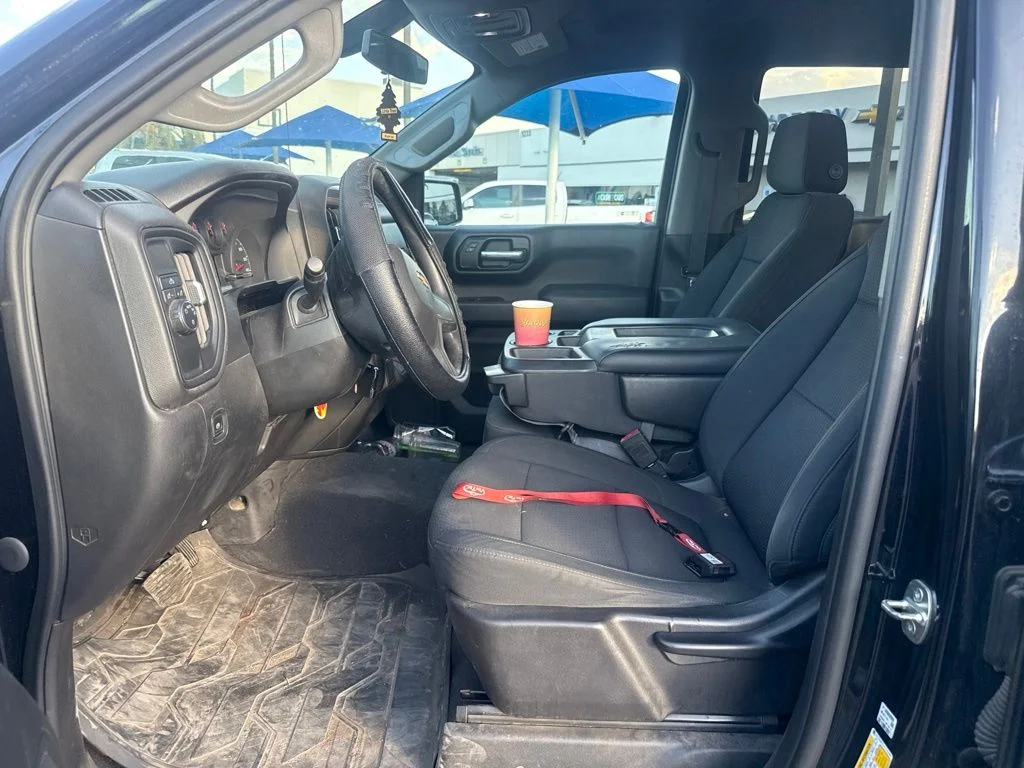 Used 2020 Black Chevrolet Custom image 14