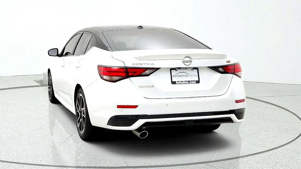 Used 2025 Aspen White Tricoat/Super Black Nissan SR CVT image 6