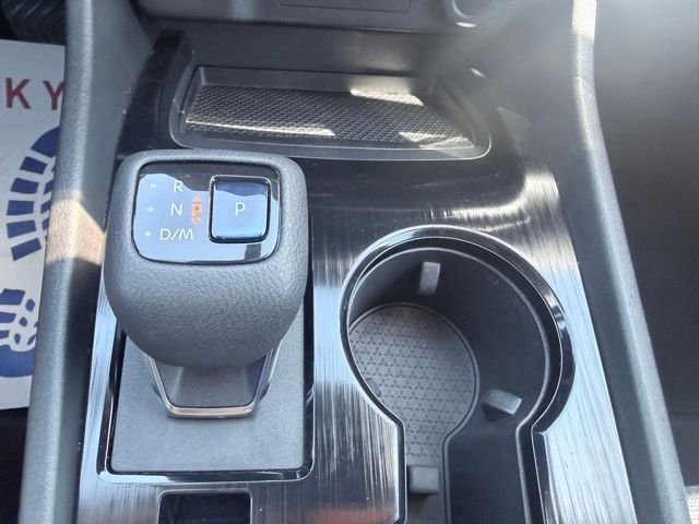 2022 Nissan Rogue SV - Photo 18