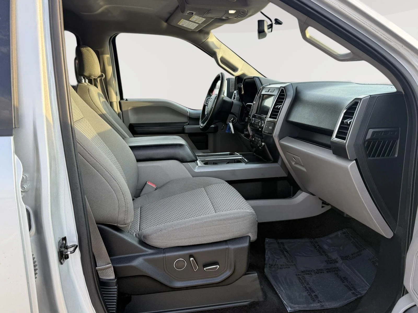 Used 2016 Ingot Silver Metallic Ford XLT image 13