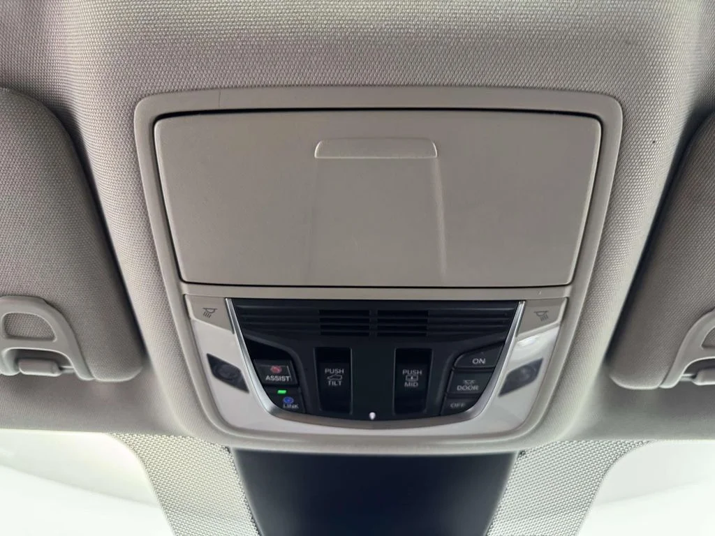 Used 2024 Black Acura Technology image 25
