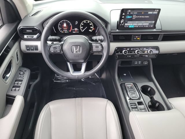 Used 2025 Platinum White Pearl Honda 2WD EX-L image 15