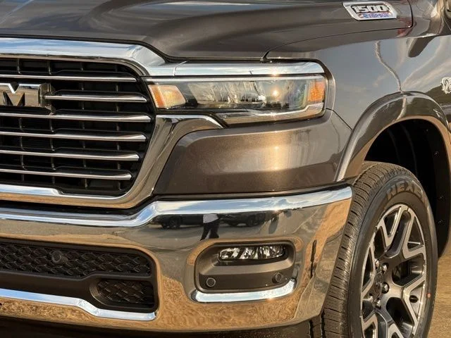 New 2026 Granite Crystal Metallic Clear-Coat Exterior Paint RAM Laramie image 11
