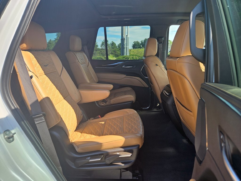2023 Cadillac Escalade Premium Luxury - Photo 14