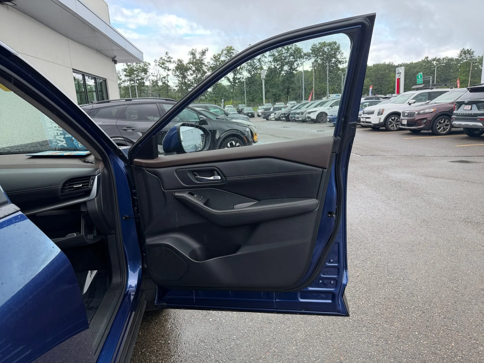 Certified Used 2023 Caspian Blue Metallic Nissan SV image 32