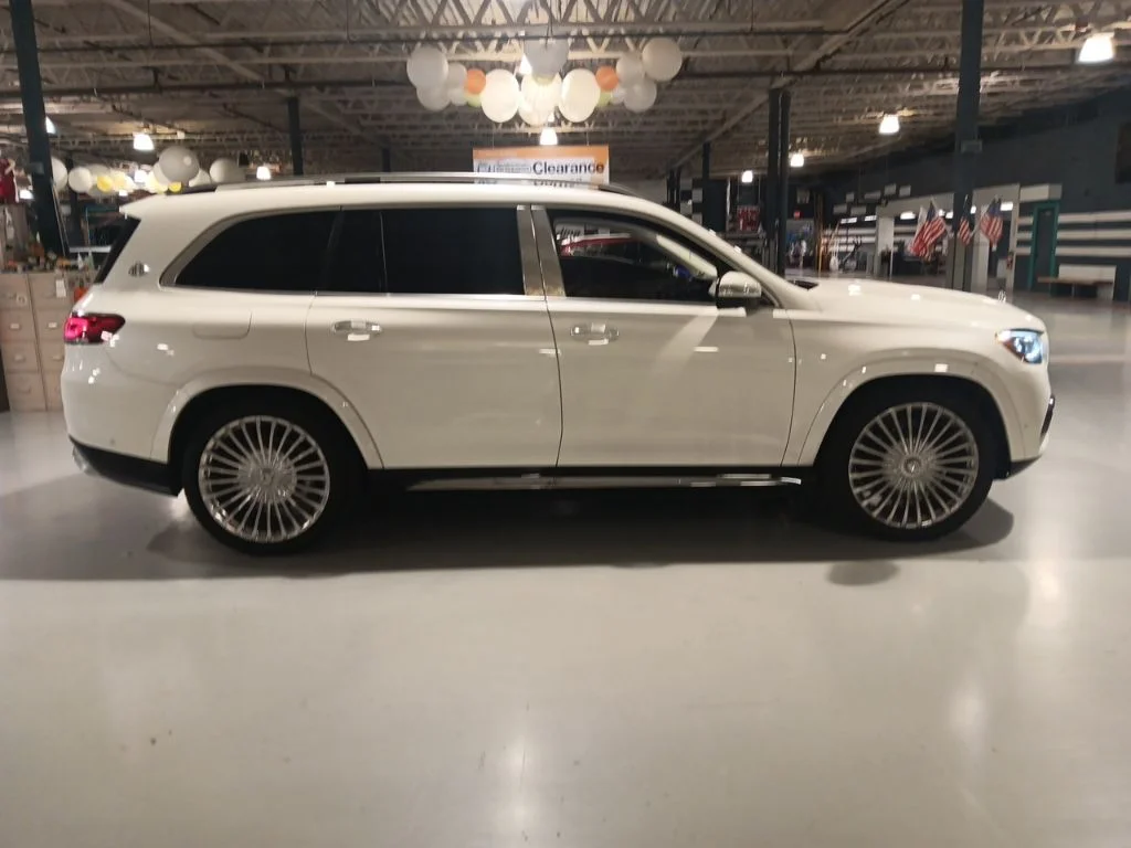 Used 2022 White Mercedes-Benz Maybach GLS 600 image 5
