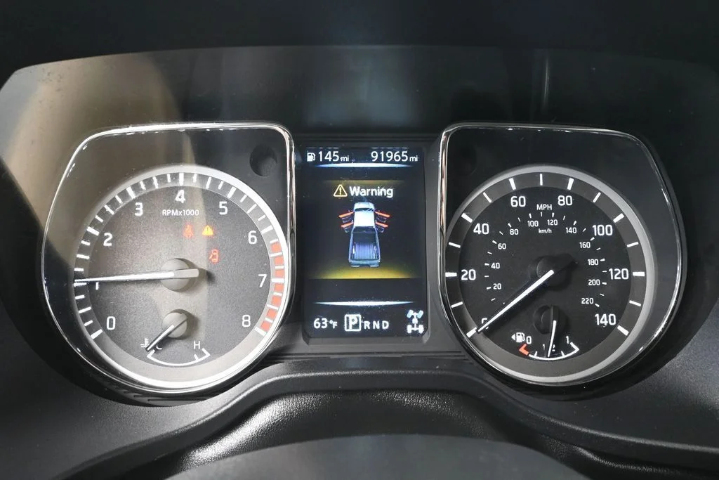 Used 2018 White Nissan SV image 26