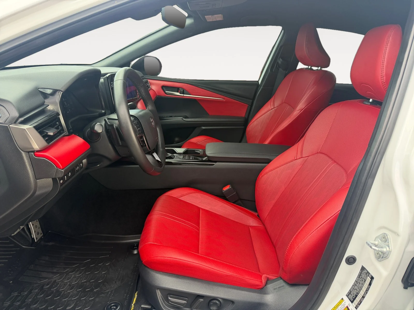 Used 2025 Wind Chill Pearl Toyota XSE image 9