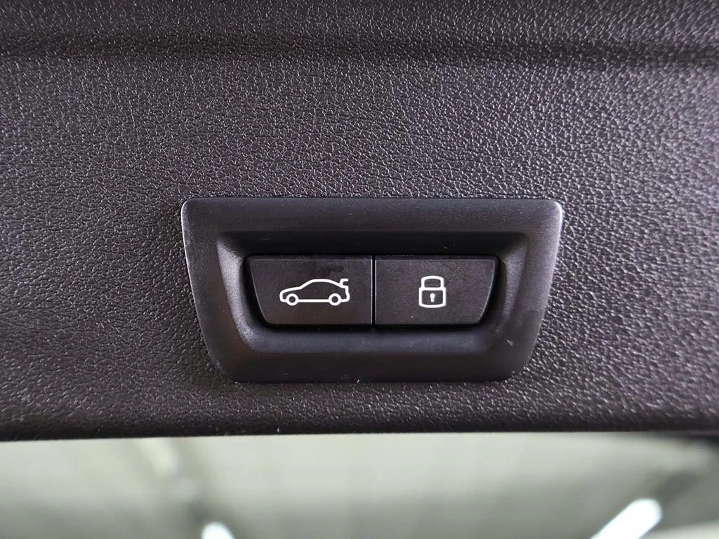 Used 2024 Carbon Black Metallic BMW xDrive40i image 24