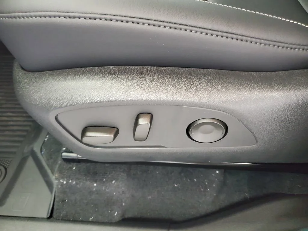 2026 GMC Acadia Elevation - Photo 6