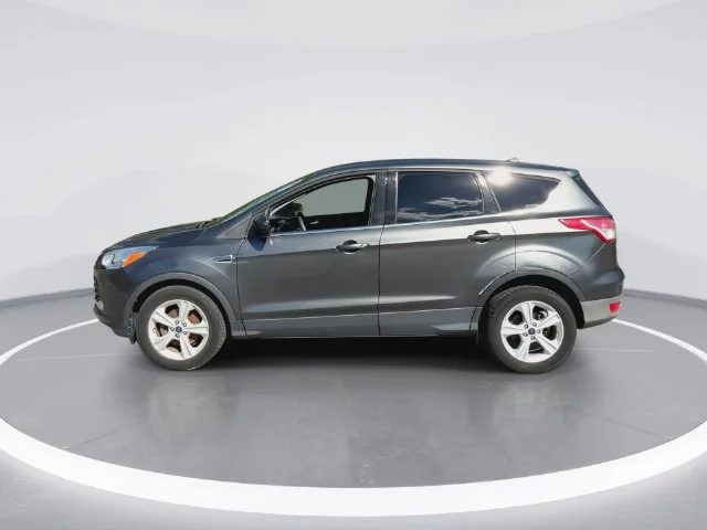 Used 2015  Ford SE image 6