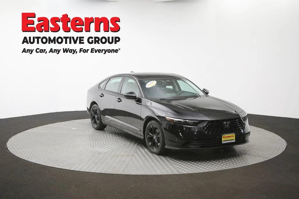 Used 2025 Black Honda SE image 44