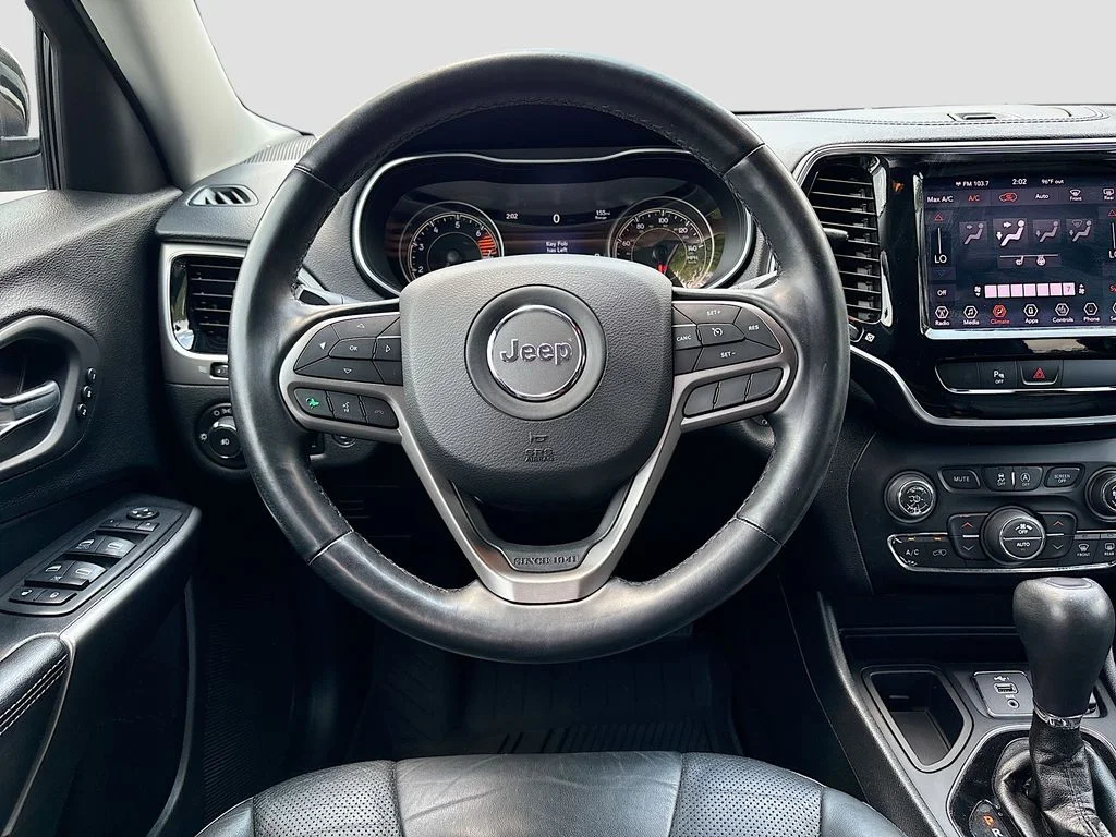 Used 2020 Diamond Black Jeep Limited image 19