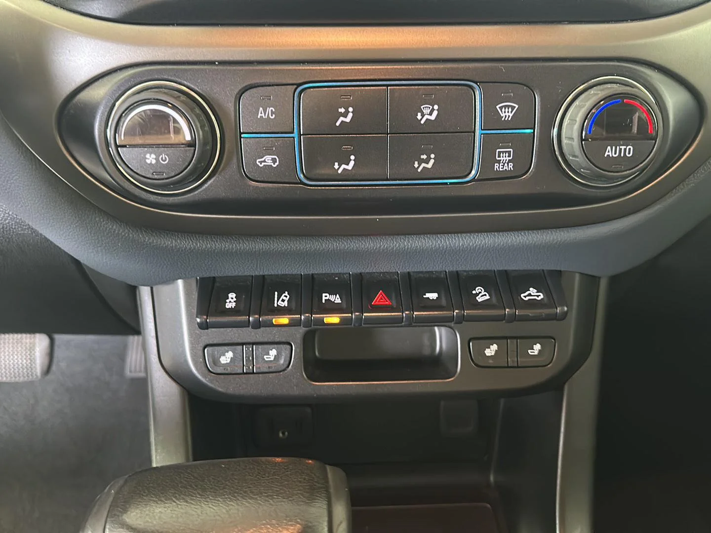Used 2021 Cherry Red Tintcoat Chevrolet 4WD Z71 image 17