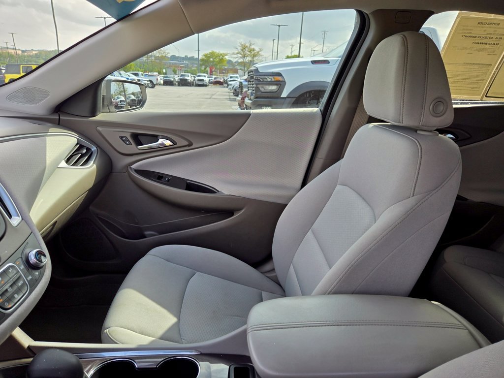 Used 2022 Gray Chevrolet LT image 23