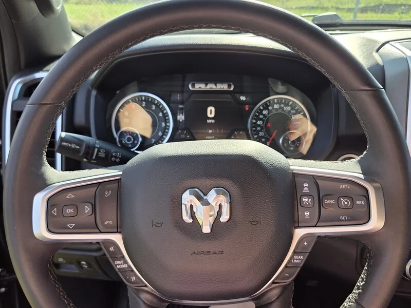 Used 2025 Diamond Black RAM BIG HORN image 26