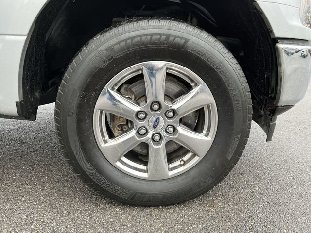 Used 2018  Ford XL image 18