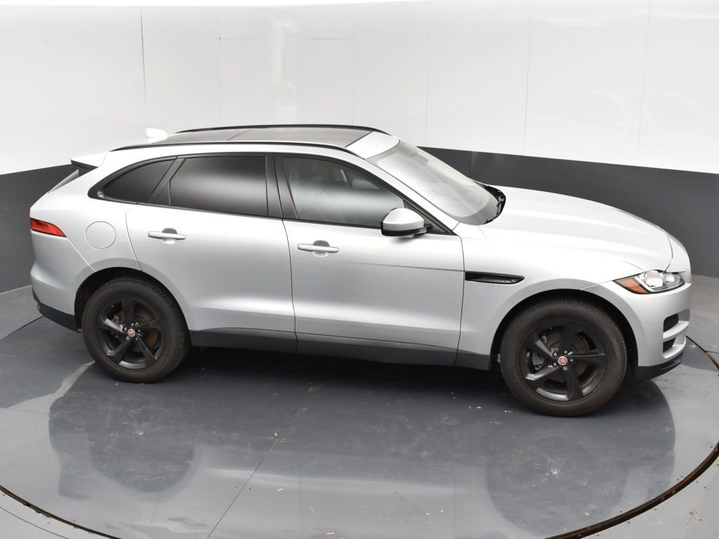 Used 2019 Silver Jaguar 25t Premium image 30