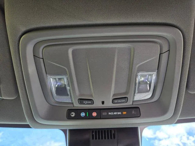 Used 2025 Gray Chevrolet LT image 27