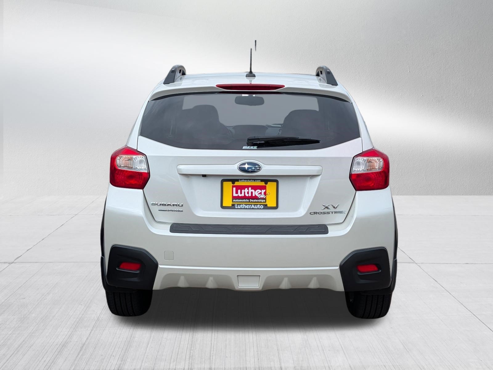 Used 2013 Satin White Pearl Subaru Limited image 6
