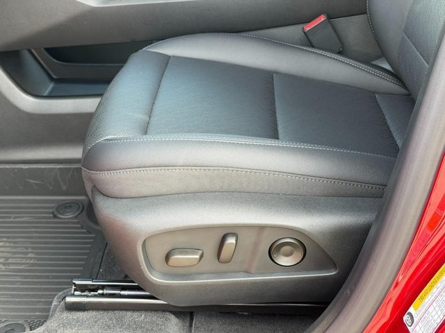 2027 Chevrolet Equinox LT - Photo 10