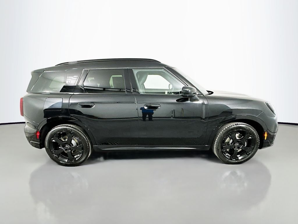 New 2027 Black MINI  image 4