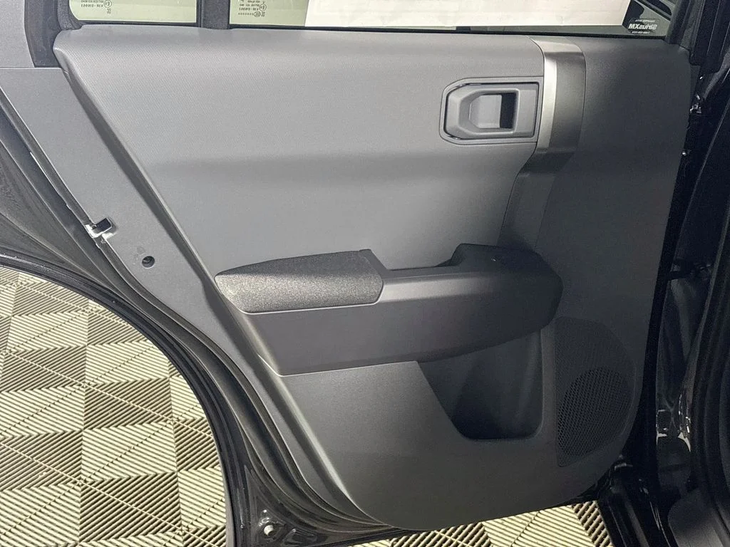 New 2027 Interstellar Gray Kia Wind image 19