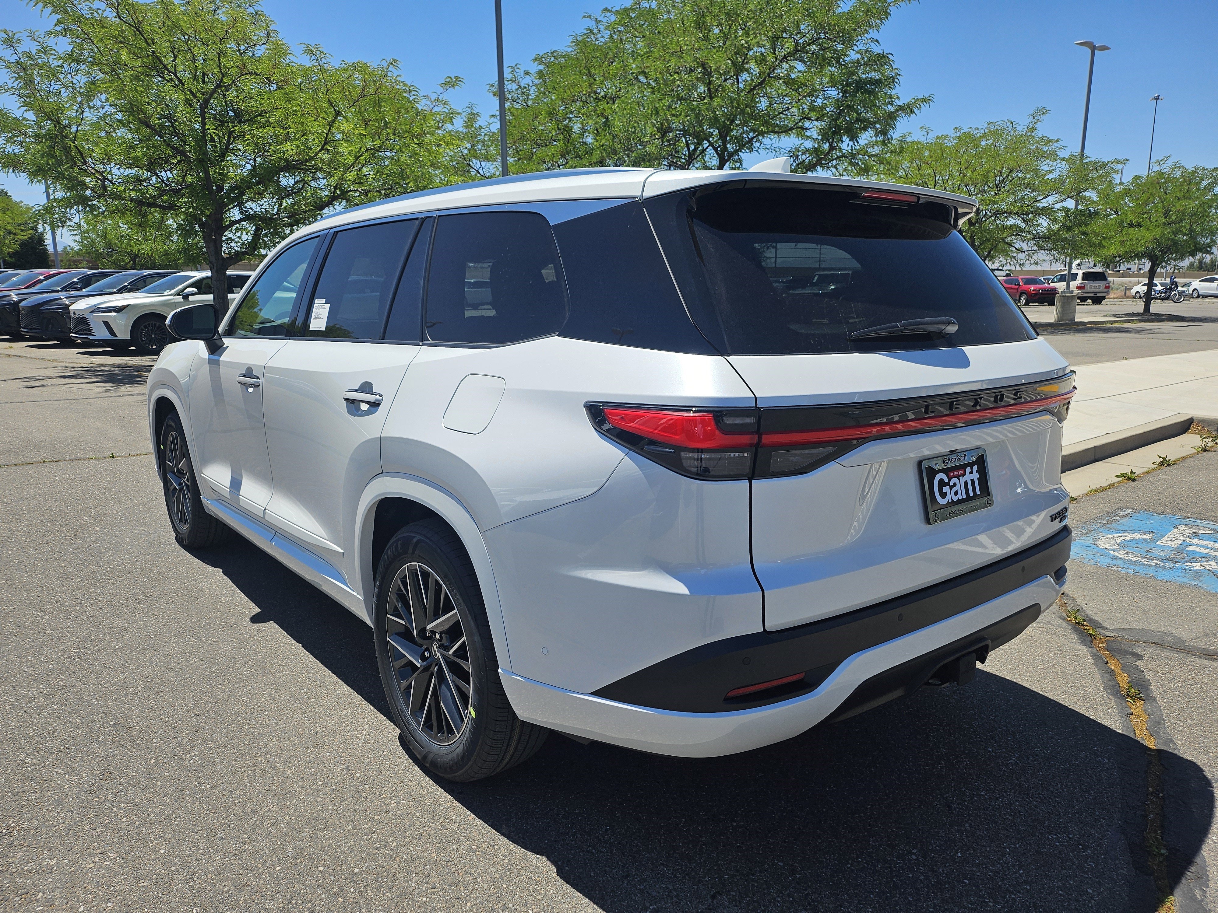 New 2026 Wind Chill Pearl Lexus PREMIUM AWD image 8