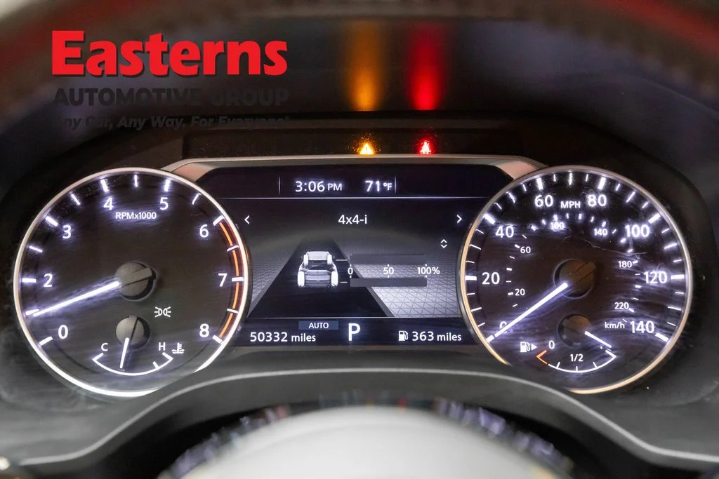 Used 2023 Gray Nissan SV image 18
