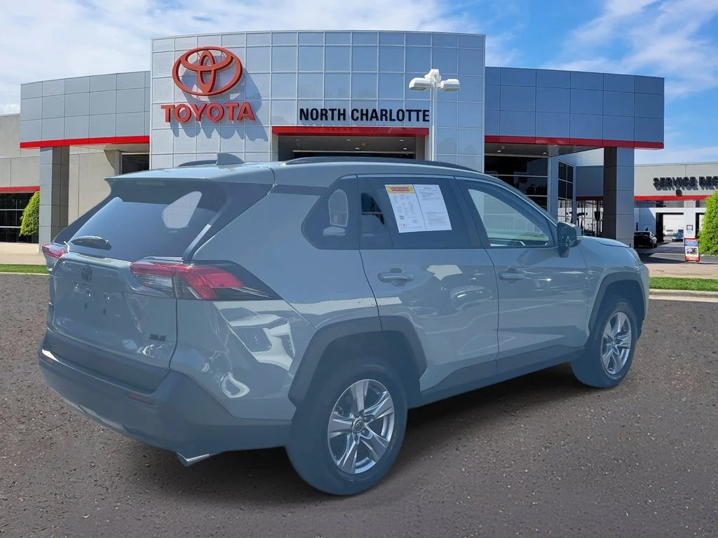 Used 2023  Toyota XLE image 8