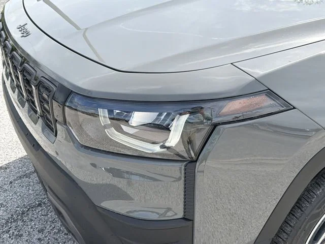 New 2026 Sting-Gray Clear-Coat Exterior Paint Jeep Laredo image 8