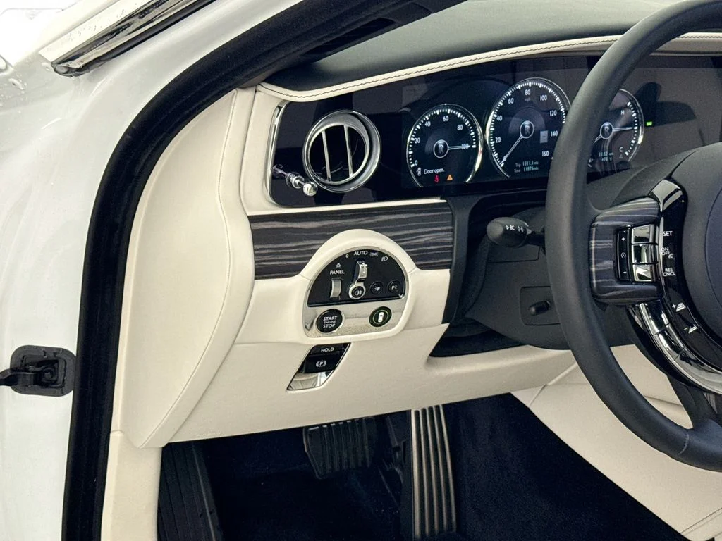 Used 2022 White Rolls-Royce  image 10
