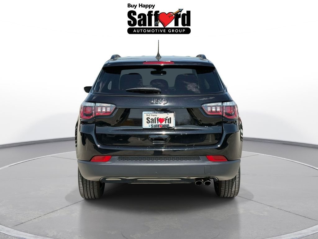 Used 2018 Black Jeep Latitude image 6